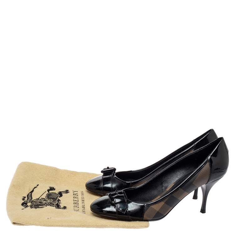 Pre Owned Burberry Black Nova Check Coated Canvas and Patent Leather Buckle Round Toe Pumps Size 39