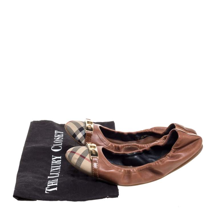 Pre Owned Burberry Brown Leather and Nova Check Canvas Drayton Twistlock Scrunch Ballet Flats Size 38