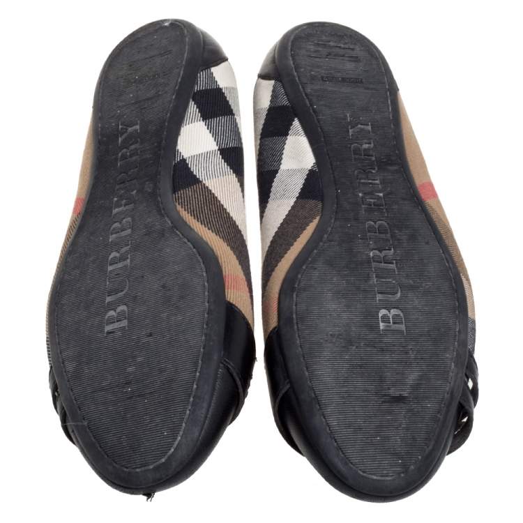 Pre Owned Burberry Beige /Black Nova Check Canvas and Leather Buckle Detail Ballet Flats Size 40