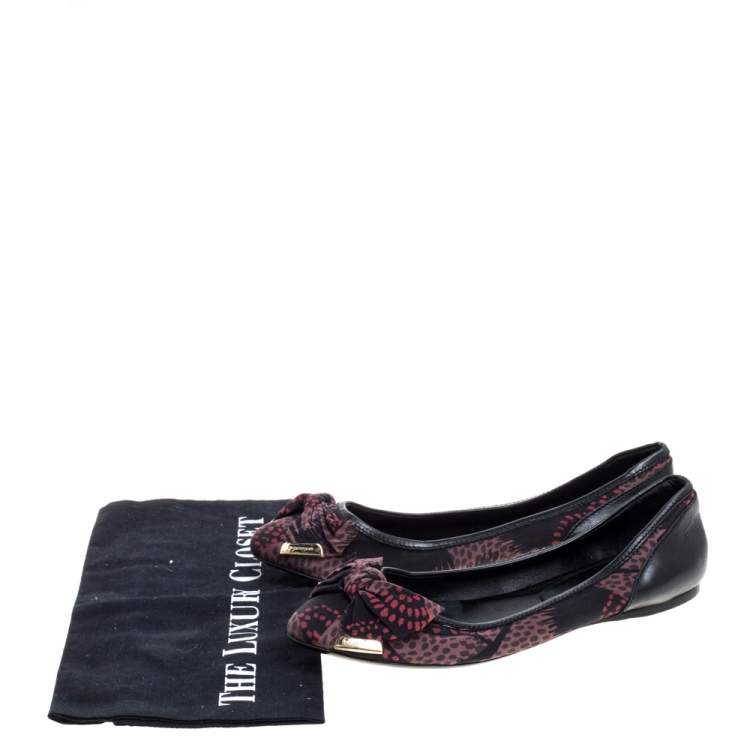 Pre Owned Burberry Black Printed Satin Bow Ballet Flats Size 38