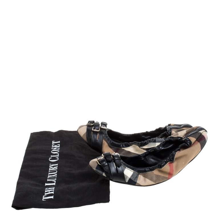 Pre Owned Burberry Novacheck Canvas and Leather Buckle Scrunch Ballet Flats Size 38