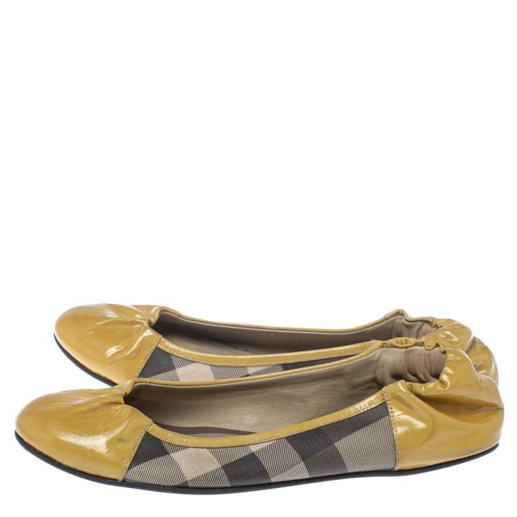 Pre Owned Burberry Beige Patent Leather And Nova Check Canvas Scrunch Ballet Flats Size 37