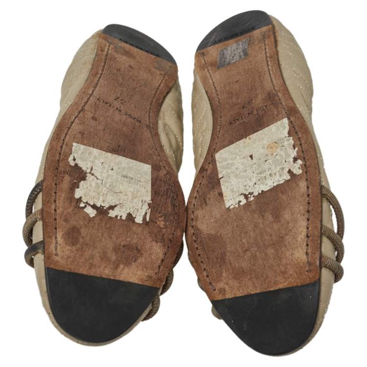 Pre Owned Burberry Beige/Olive Green Leather Heart Charm Scrunch Ballet Flats Size 37