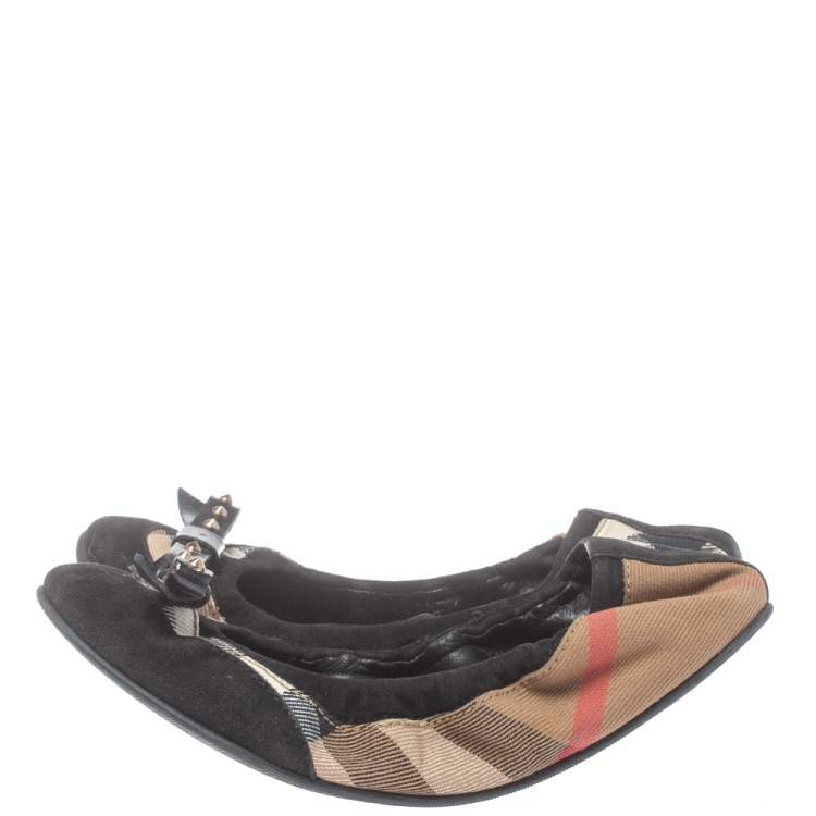 Pre Owned Burberry Beige/Black Nova Check Suede And Canvas Scrunch Ballet Flats Size 36