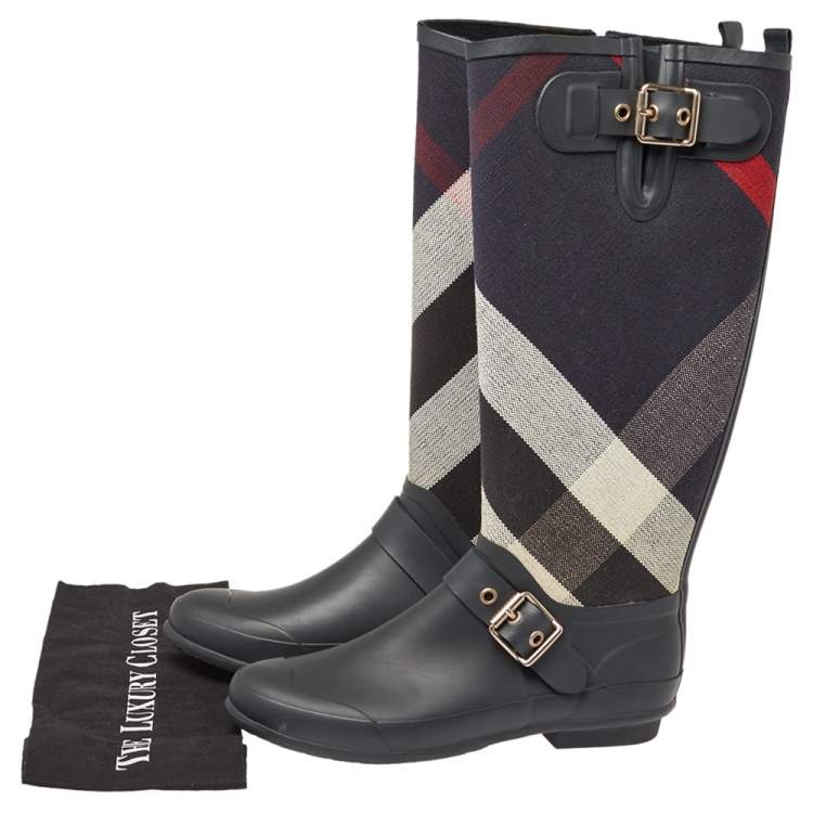Pre Owned Burberry Black Rubber And Fabric Check Buckle Detail Rain Boots Size 38