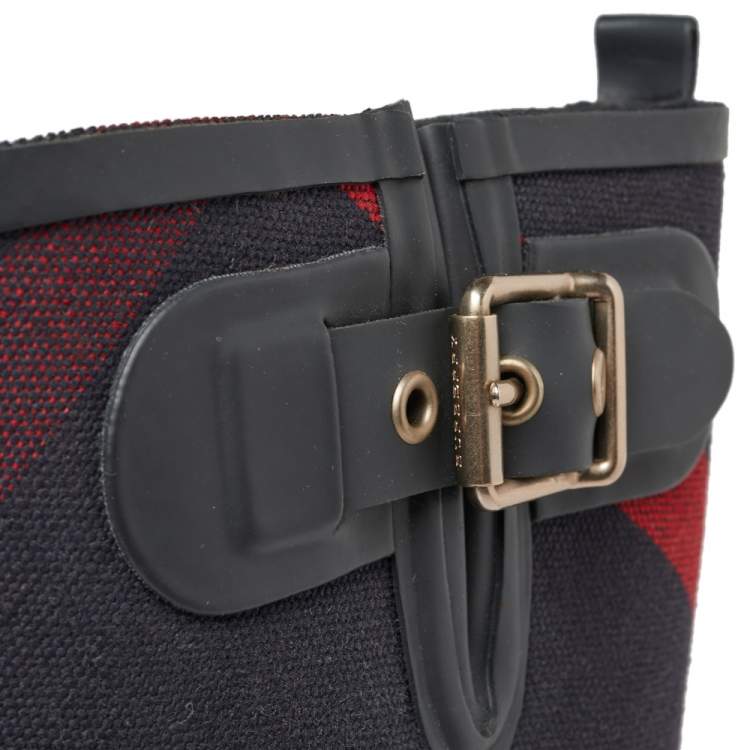 Pre Owned Burberry Black Rubber And Fabric Check Buckle Detail Rain Boots Size 38