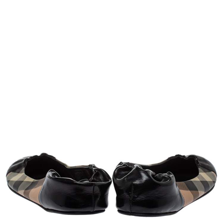 Pre Owned Burberry Black House Check Canvas and Leather Scrunch Ballet Flats Size 38.5