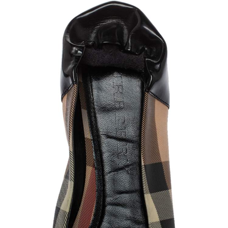 Pre Owned Burberry Black House Check Canvas and Leather Scrunch Ballet Flats Size 38.5