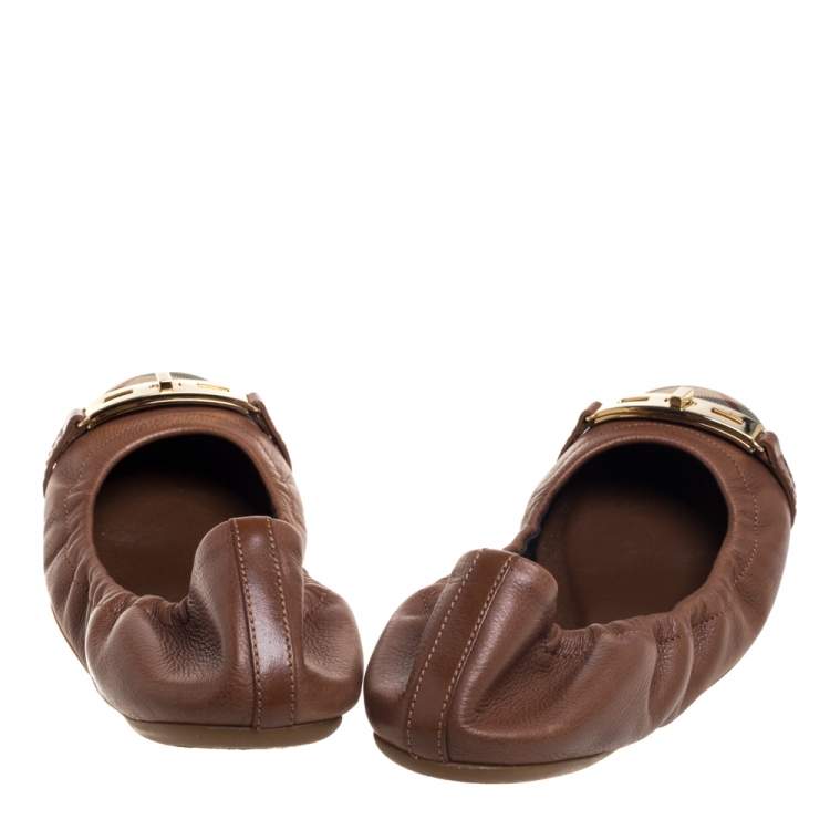 Pre Owned Burberry Brown Leather and Nova Check Canvas Drayton Twistlock Scrunch Ballet Flats Size 37.5