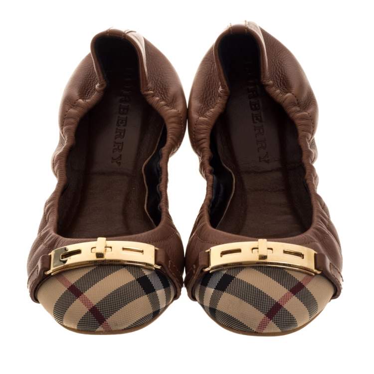 Pre Owned Burberry Brown Leather and Nova Check Canvas Drayton Twistlock Scrunch Ballet Flats Size 37.5