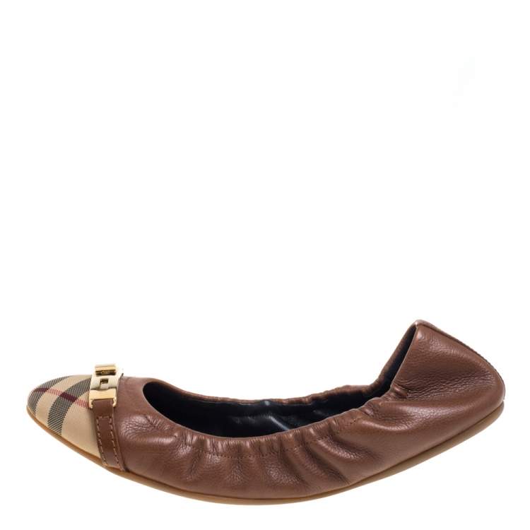 Pre Owned Burberry Brown Leather and Nova Check Canvas Drayton Twistlock Scrunch Ballet Flats Size 37.5