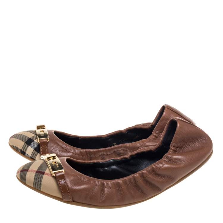 Pre Owned Burberry Brown Leather and Nova Check Canvas Drayton Twistlock Scrunch Ballet Flats Size 37.5