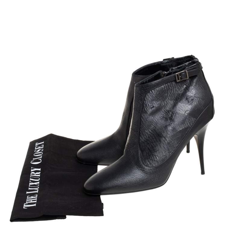 Pre Owned Burberry Black Leather and Fabric Ankle Length Booties Size 40