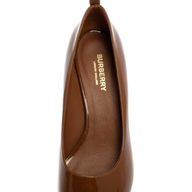 Pre Owned Burberry Brown Patent Leather Dill Kitten Heel Ankle Cuff Pumps Size 39