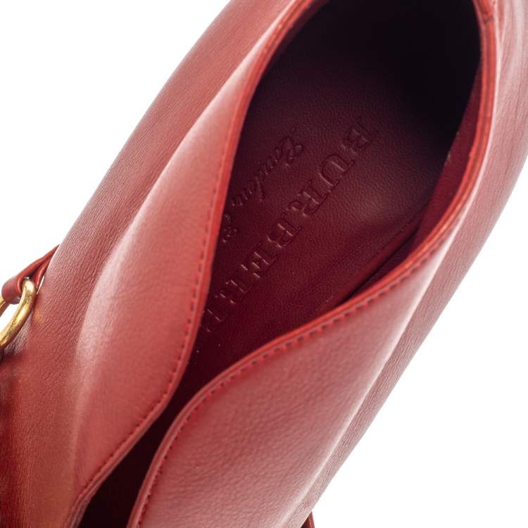 Pre Owned Burberry Burgundy Leather Bronwen Chain Embellished Pointed Toe Ankle Booties Size 37