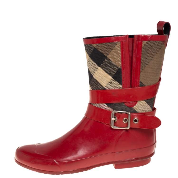 Burberry rain boots store red