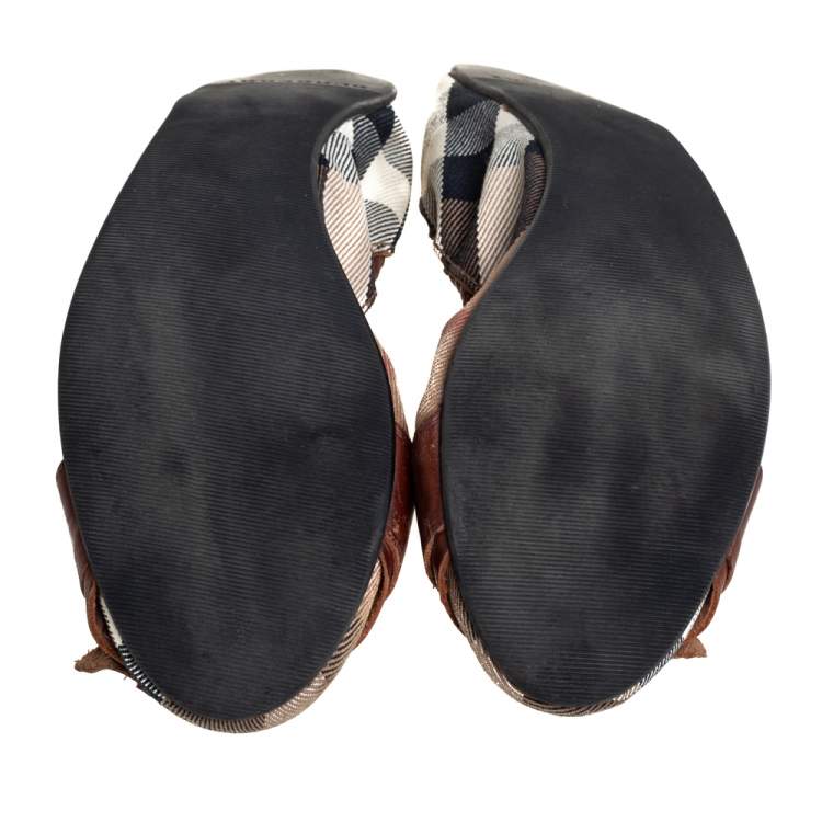 مملوكة مسبقًا Burberry Brown House Check Canvas and Leather Falcony Scrunch Ballet Flats Size 36