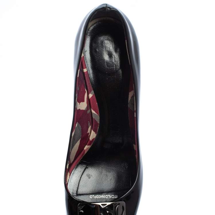 Pre Owned Burberry Black Patent Leather Embellished Pumps Size 38.5