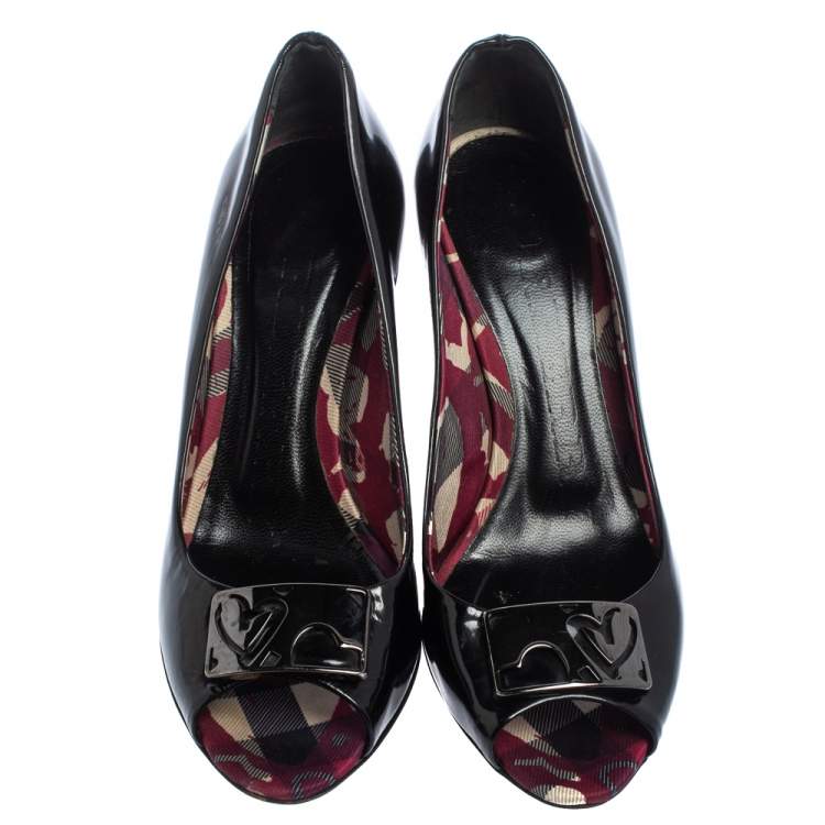Pre Owned Burberry Black Patent Leather Embellished Pumps Size 38.5