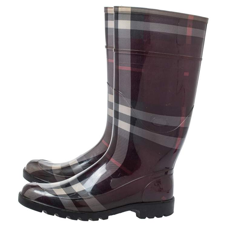 Pre Owned Burberry Burgundy Novacheck Rubber Rain Boots Size 41