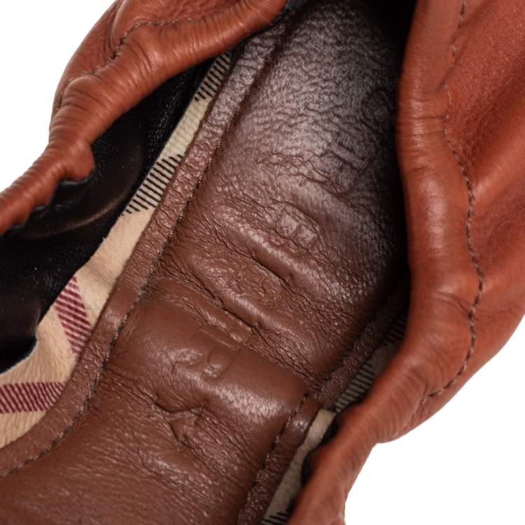 Pre Owned Burberry Beige/Brown Coated Canvas And Leather Scrunch Ballet Flats Size 35