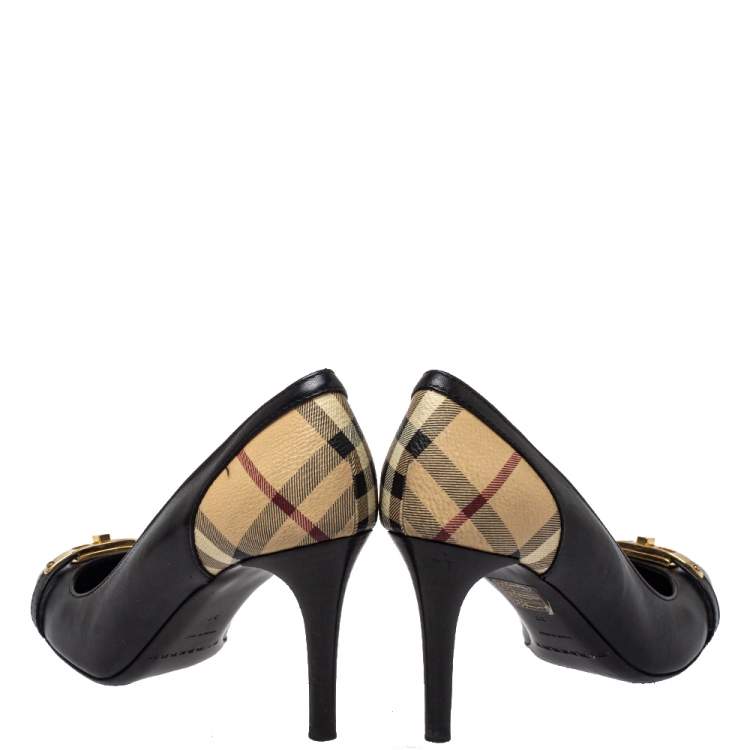 Pre Owned Burberry Black Leather Buckle Detail Pumps Size 37