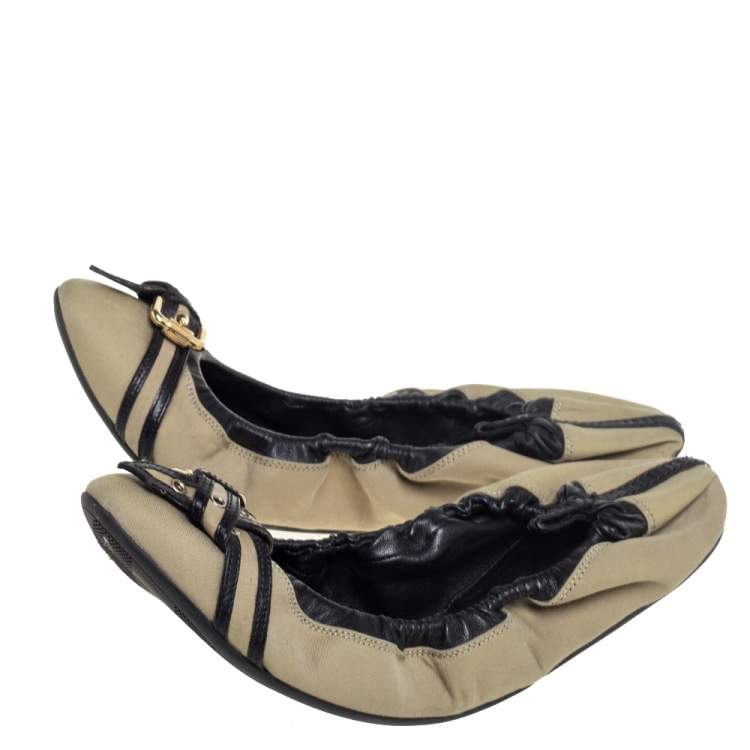Pre Owned Burberry Beige/Black Leather And Canvas Scrunch Ballet Flats Size 39