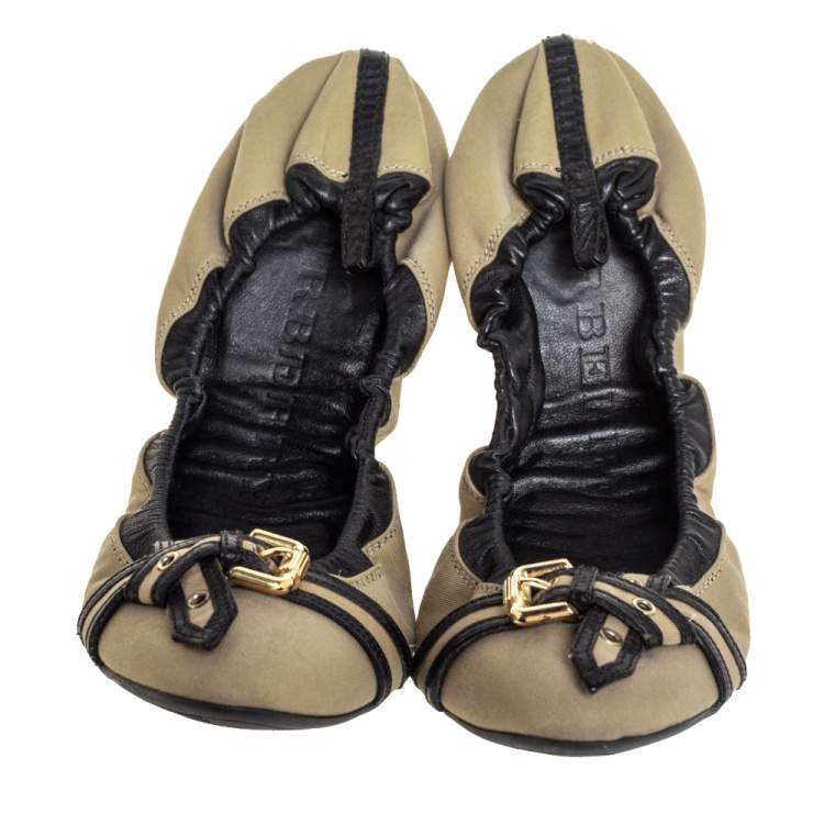 Pre Owned Burberry Beige/Black Leather And Canvas Scrunch Ballet Flats Size 39