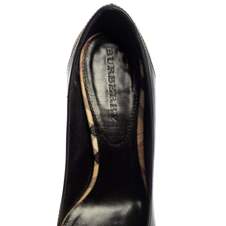 Pre Owned Burberry Black/Beige Nova Check Canvas And Leather Peep Toe Pumps Size 40