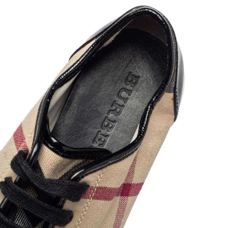 Pre Owned Burberry Beige/Black Novacheck Canvas And Patent Leather Cap Toe Low Top Sneakers Size 40