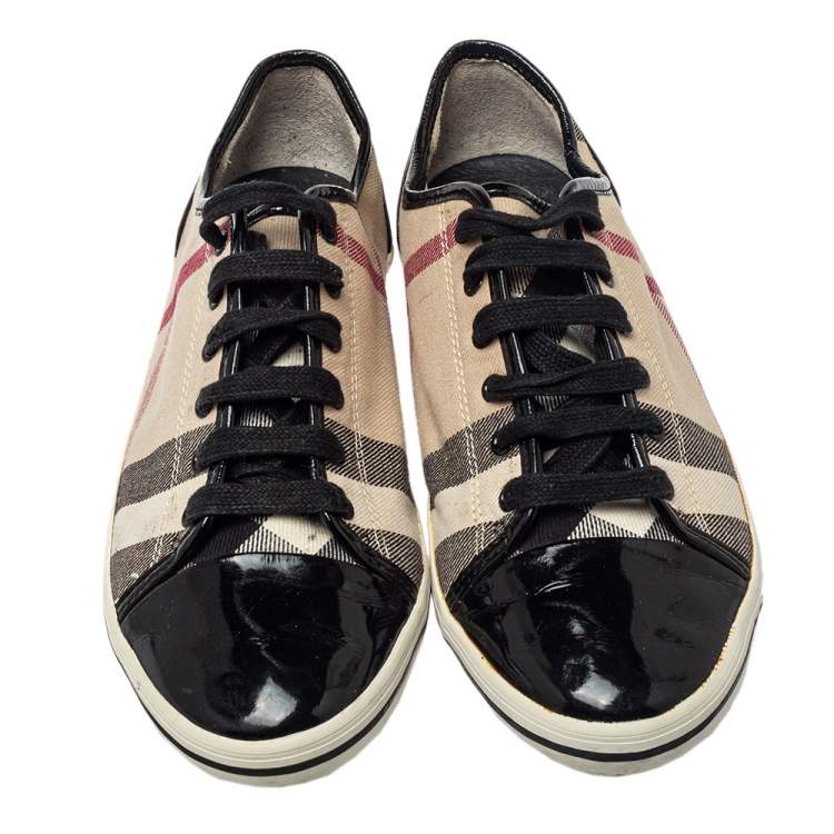 Pre Owned Burberry Beige/Black Novacheck Canvas And Patent Leather Cap Toe Low Top Sneakers Size 40
