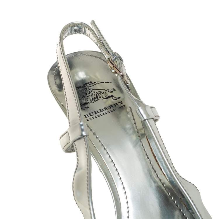 Pre Owned Burberry Silver Patent Leather Slingback Sandals Size 39