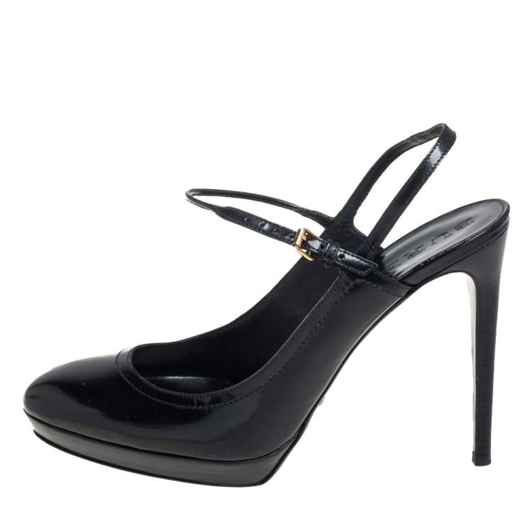 مملوكة مسبقًا Burberry Black Patent Leather Slingback Platform Sandals Size 40