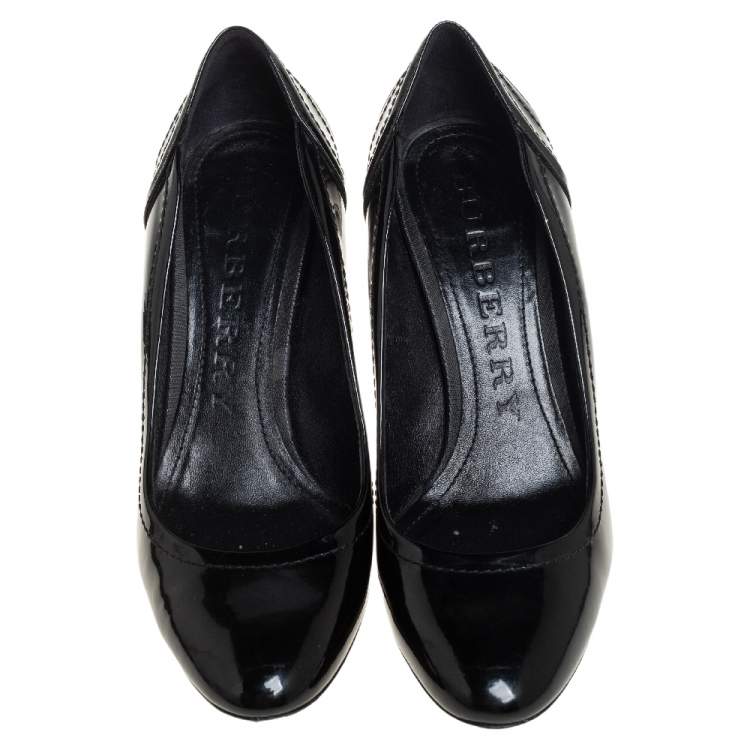 Pre Owned Burberry Black Patent Leather and Coated Canvas Pumps Size 40