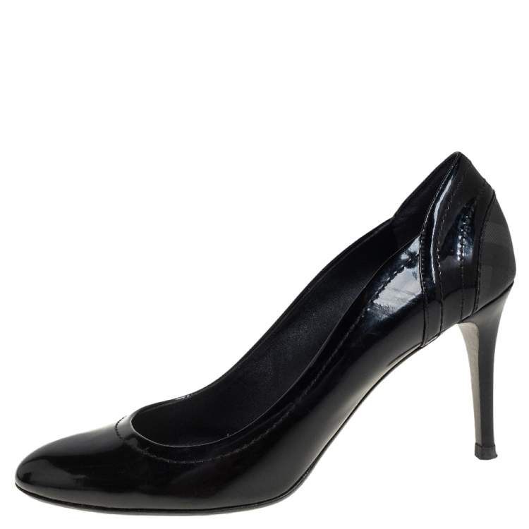 Pre Owned Burberry Black Patent Leather and Coated Canvas Pumps Size 40