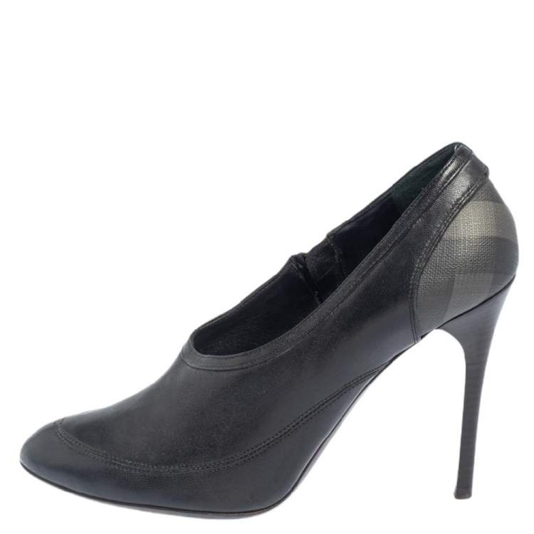 Pre Owned Burberry Black Leather Zipper Pumps Size 39