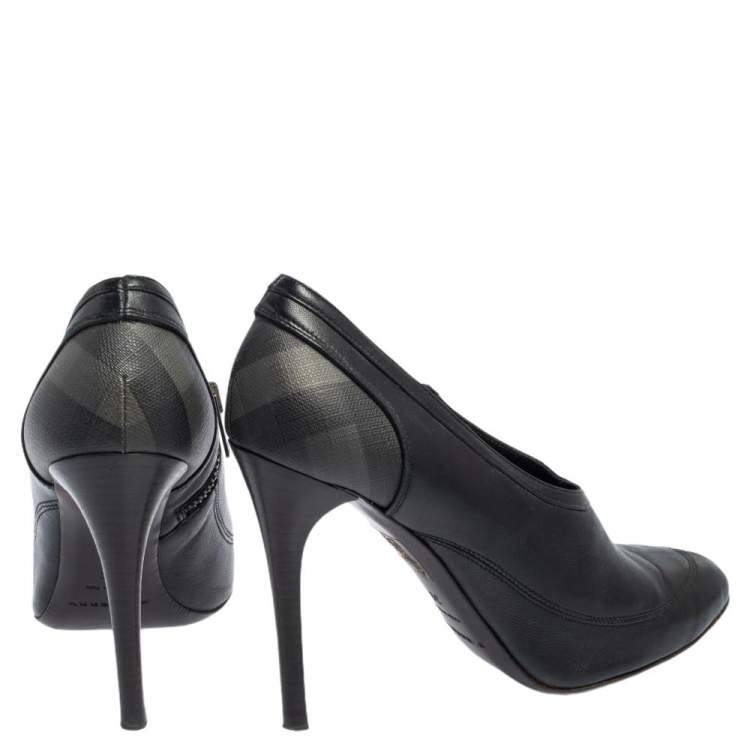Pre Owned Burberry Black Leather Zipper Pumps Size 39