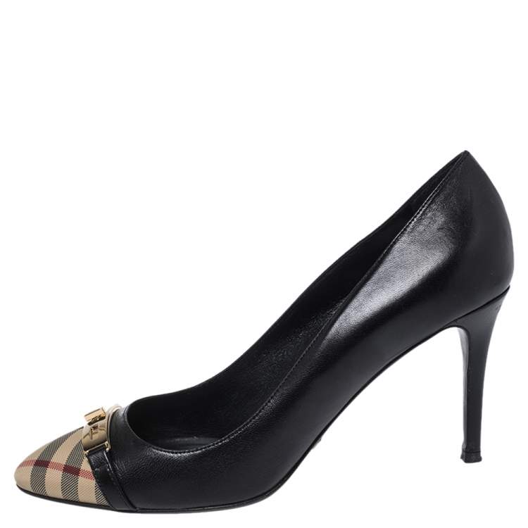 Pre Owned Burberry Black Nova Check Canvas and Leather Buckle Pumps Size 40