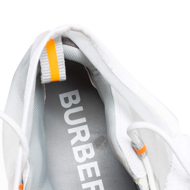 مملوكة مسبقًا Burberry White Net  And Rubber Arthur Low Top Sneakers Size 38.5