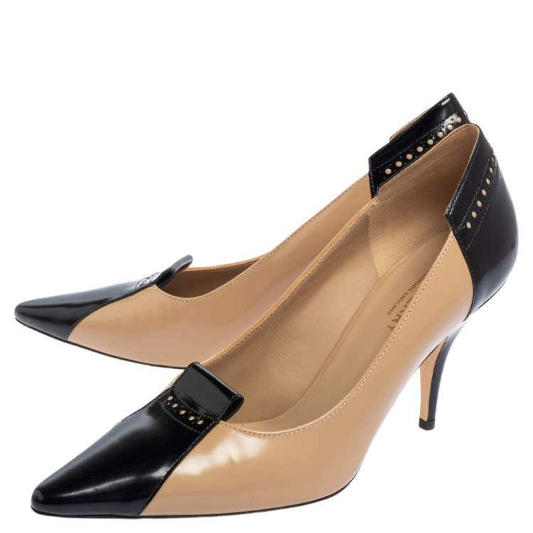 Pre Owned Burberry Beige/Black Brogue Patent and Leather Eldmon Pumps Size 38.5