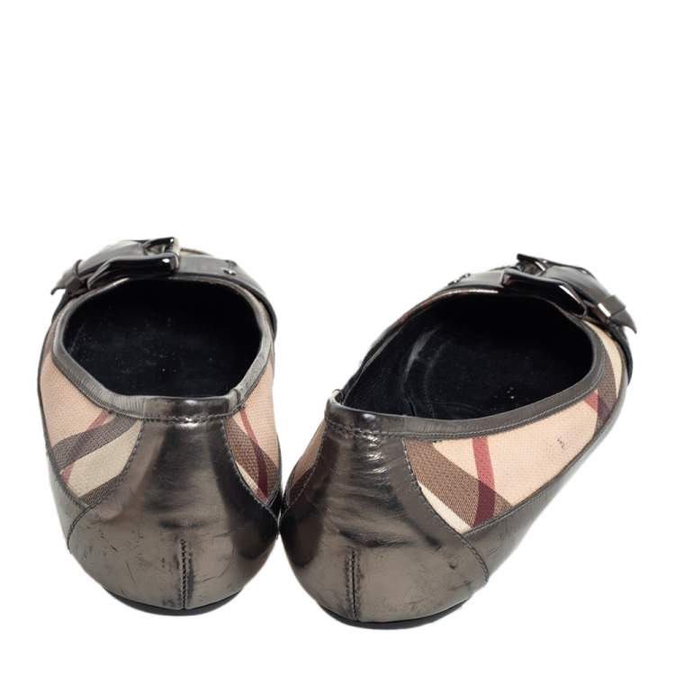 Pre Owned Burberry Beige/Metallic Leather And Coated Canvas Nova Check Buckle Detail Ballet Flats Size 36