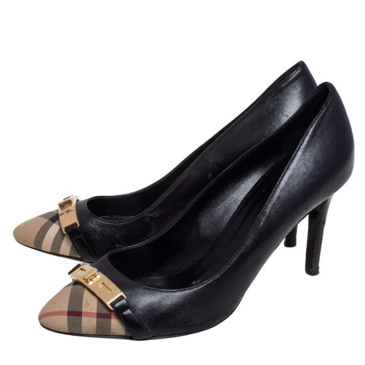 Pre Owned Burberry Black/Beige Check Fabric and Leather Turnlock Buckle Pumps Size 37.5 