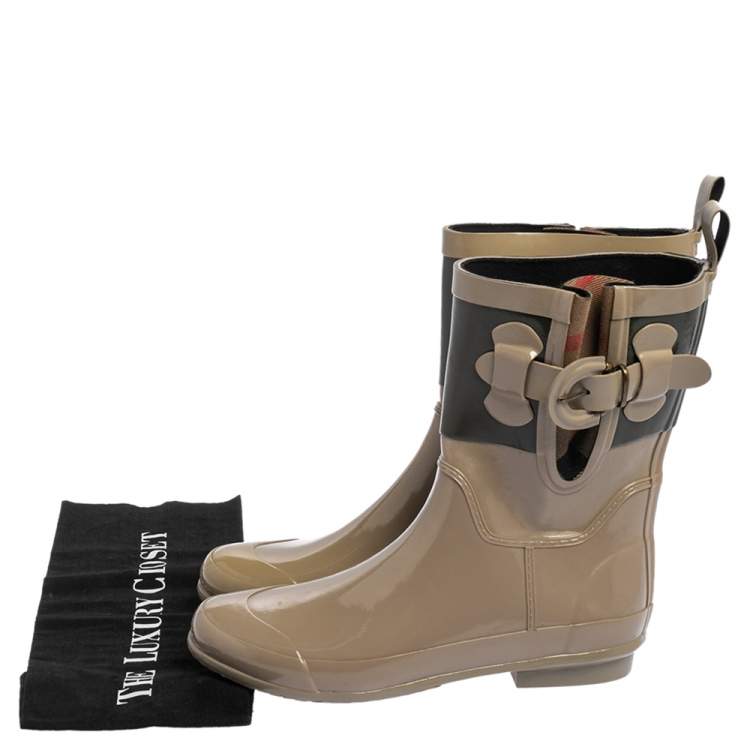 Pre Owned Burberry Green/Beige Rubber Rain Ankle Boots Size 36
