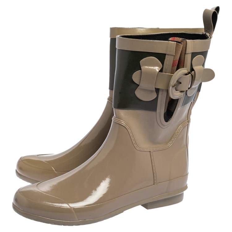 Pre Owned Burberry Green/Beige Rubber Rain Ankle Boots Size 36