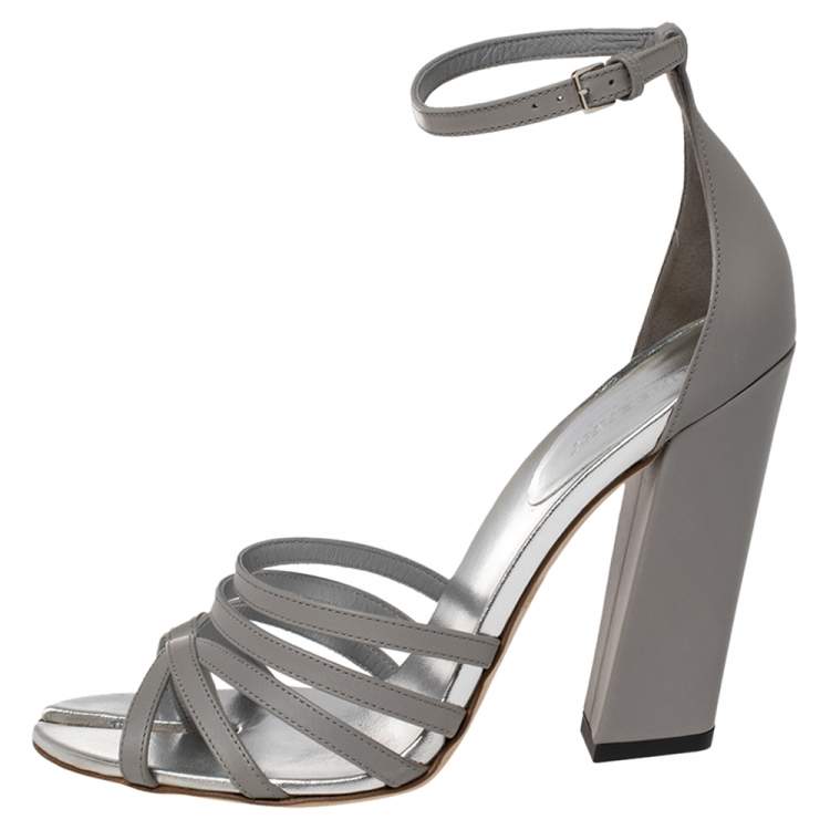 Pre Owned Burberry Cloud Grey Leather Hove Heel Ankle Strap Sandals Size 40