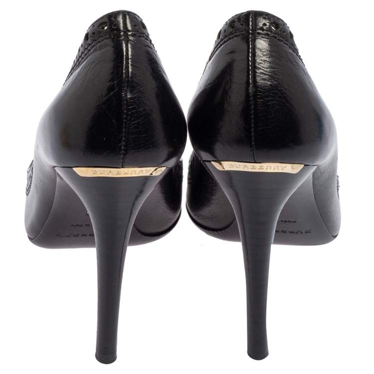 Pre Owned Burberry Black Leather Pumps Size 38