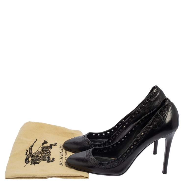 Pre Owned Burberry Black Leather Pumps Size 38