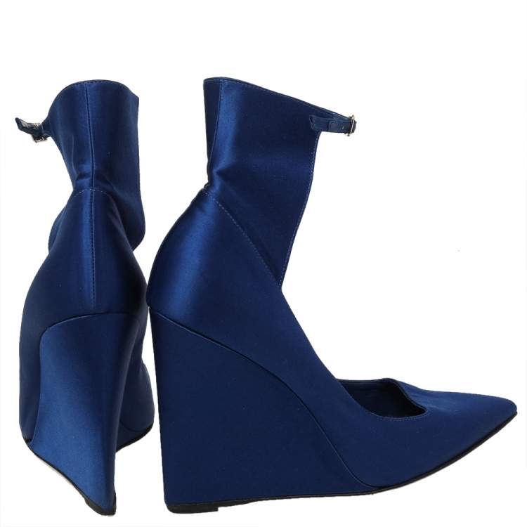 مملوكة مسبقًا Burberry Blue Satin Pointed Toe Ankle Strap Wedge Sandals Size 40