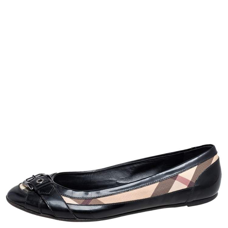 Pre Owned Burberry Black and Nova Chek Coated Canvas and Patent Leather Flats Size 40