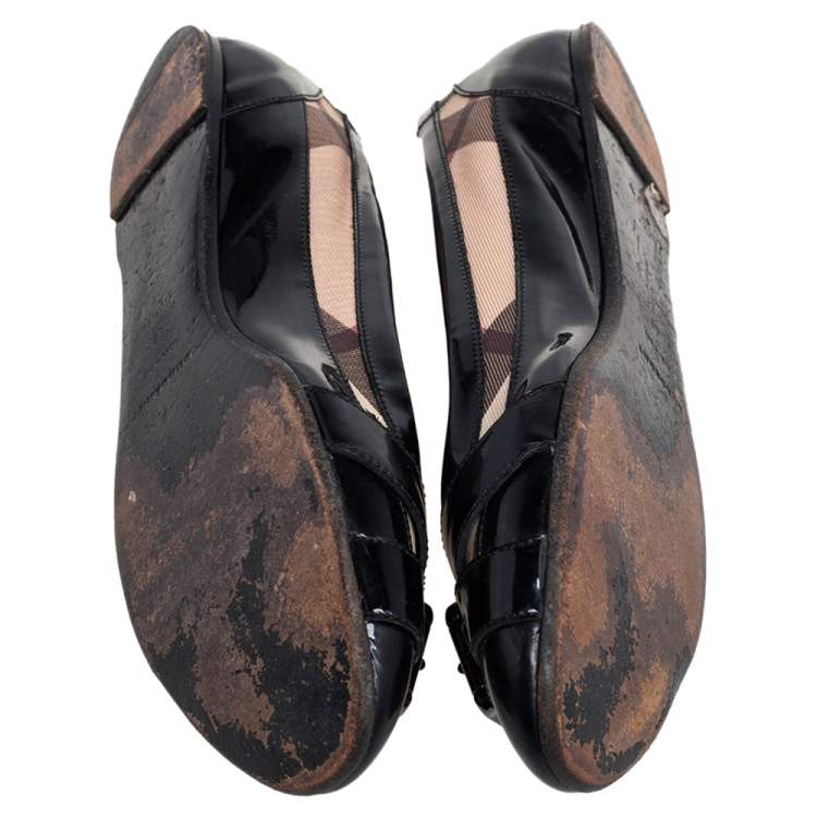 Pre Owned Burberry Black and Nova Chek Coated Canvas and Patent Leather Flats Size 40